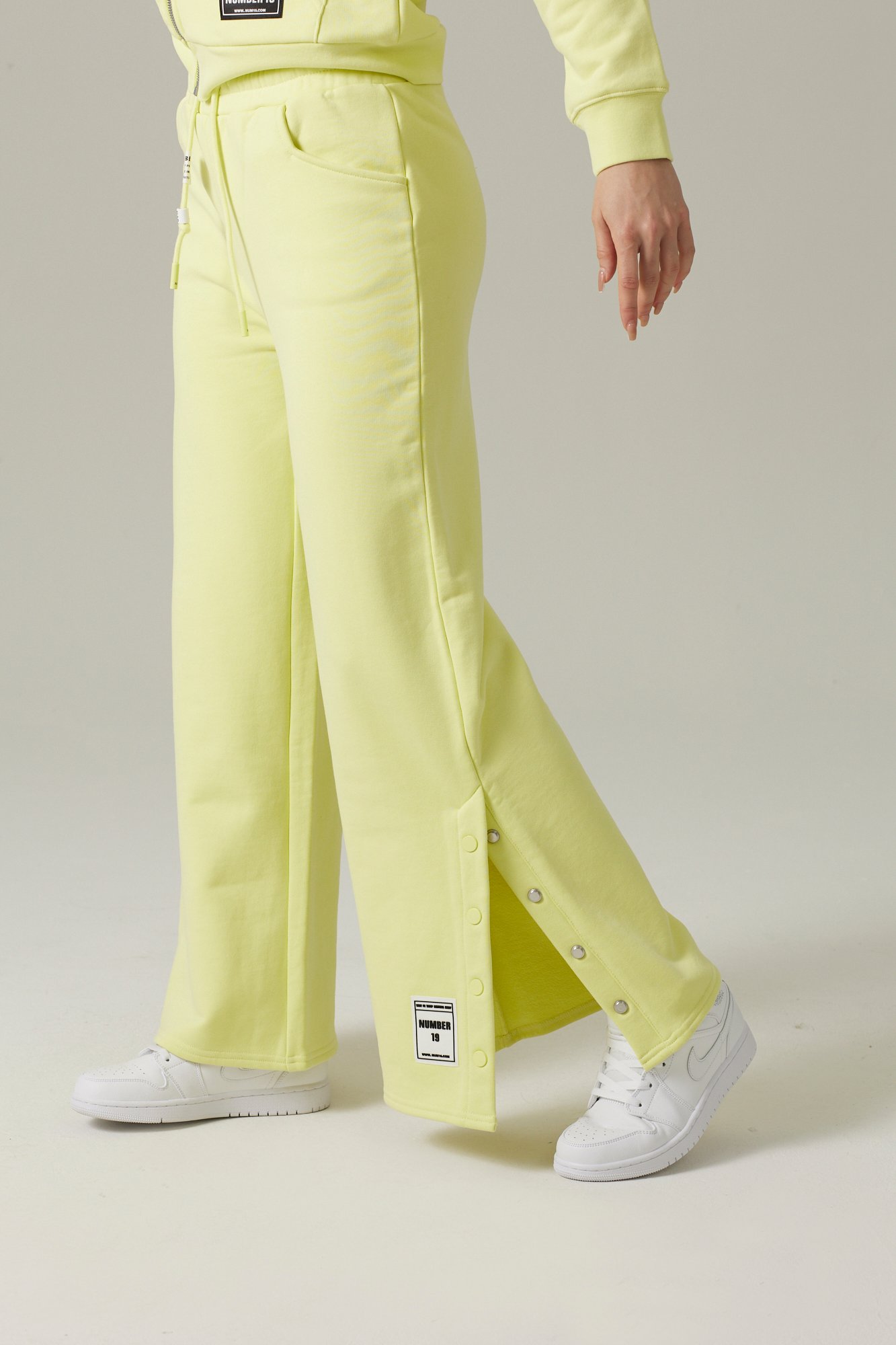 Ensemble Sweat à capuche zippé et Pantalon button – Image 9