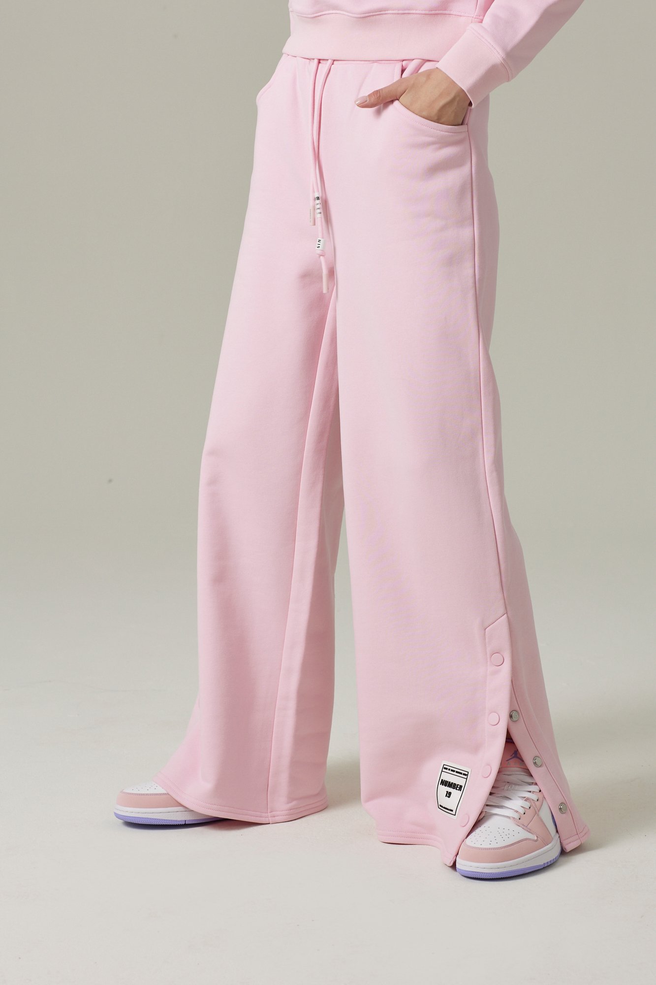 Ensemble Sweat col rond uni et Pantalon boutton – Image 3