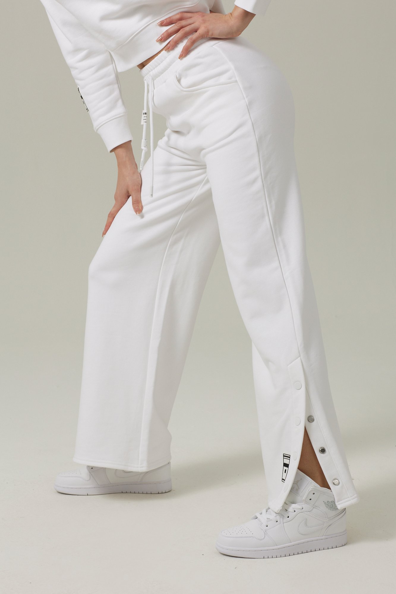 Ensemble Sweat col rond uni et Pantalon boutton – Image 6