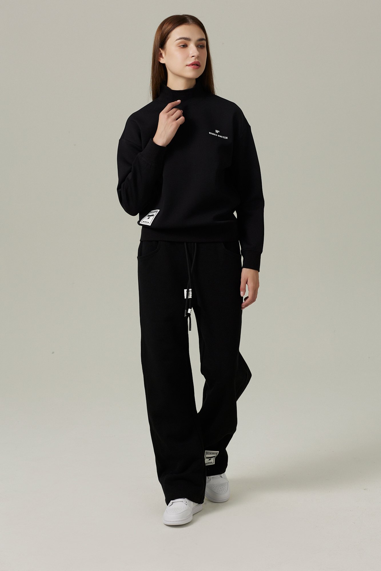 Ensemble Pull oversized à col montant uni et Pantalon droit – Image 4