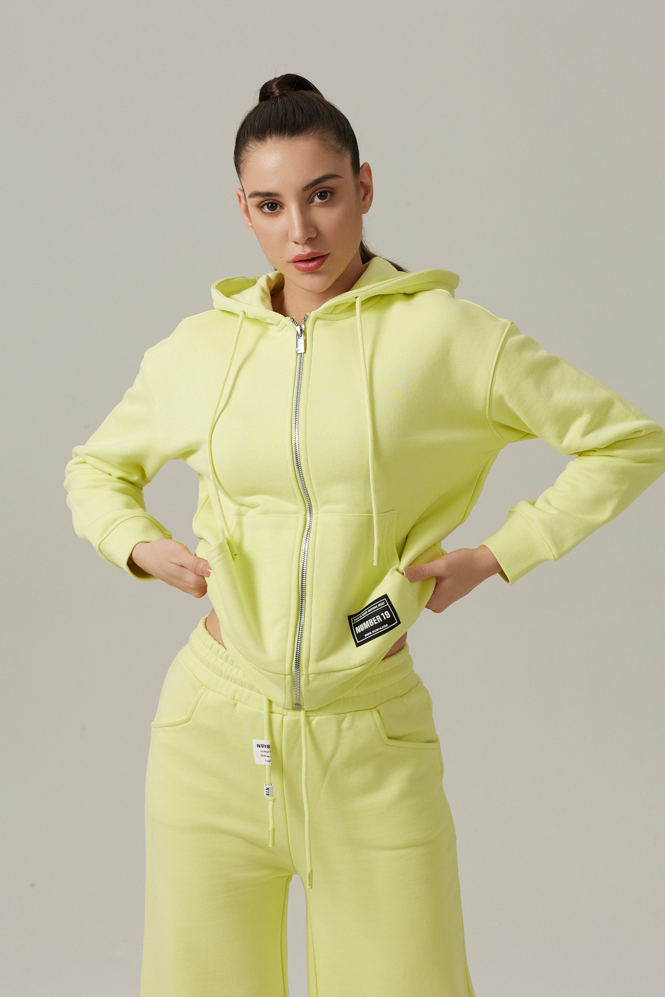 Ensemble Sweat à capuche zippé et Pantalon button – Image 8