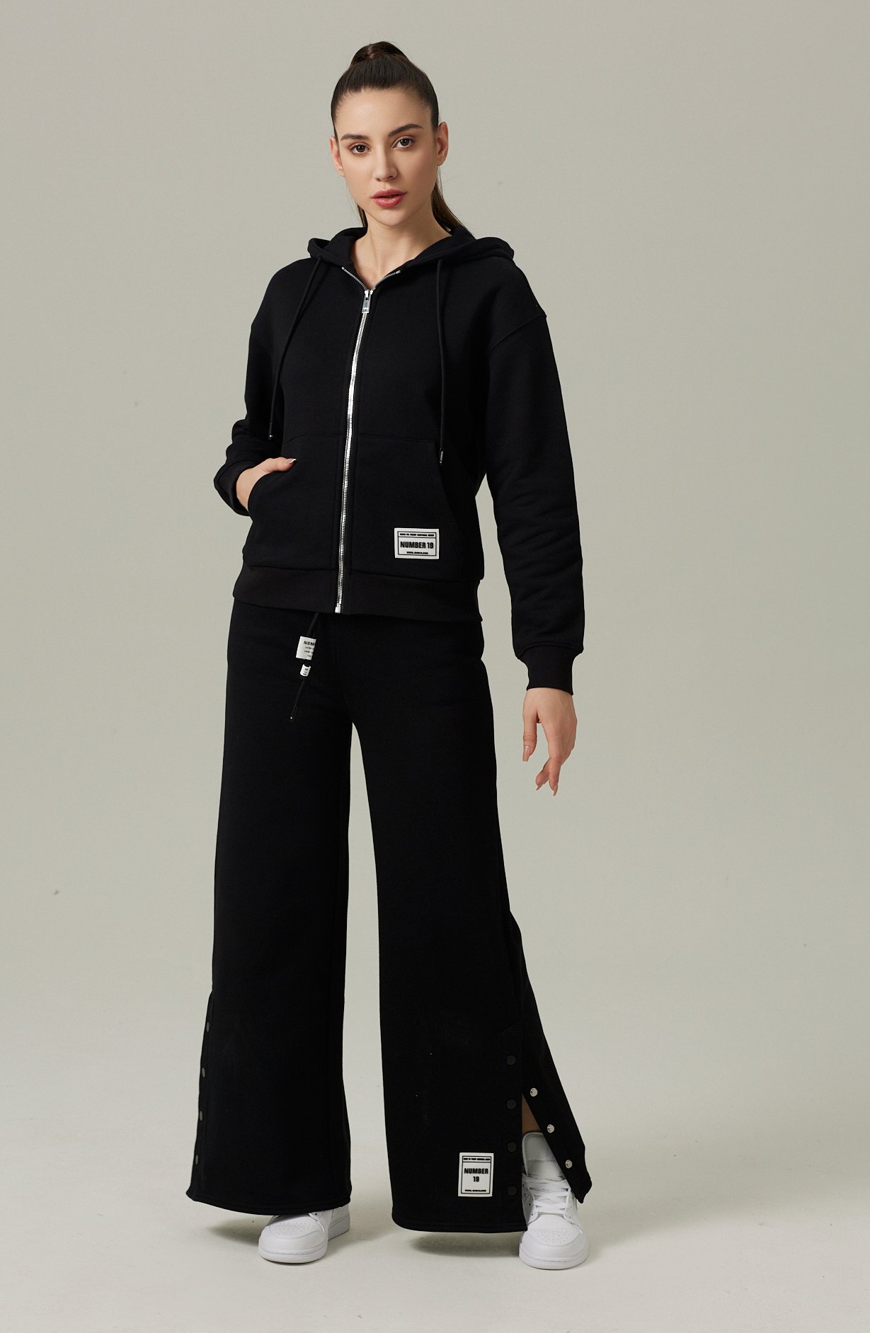 Ensemble Sweat à capuche zippé et Pantalon button – Image 4